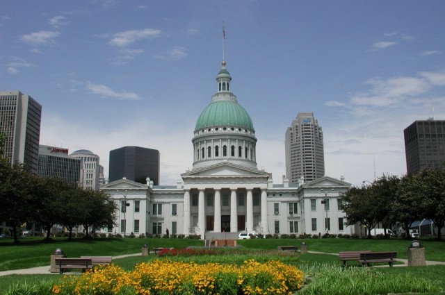 St. Louis Old Courthouse: Architectural Landmark And Historic Museum ...