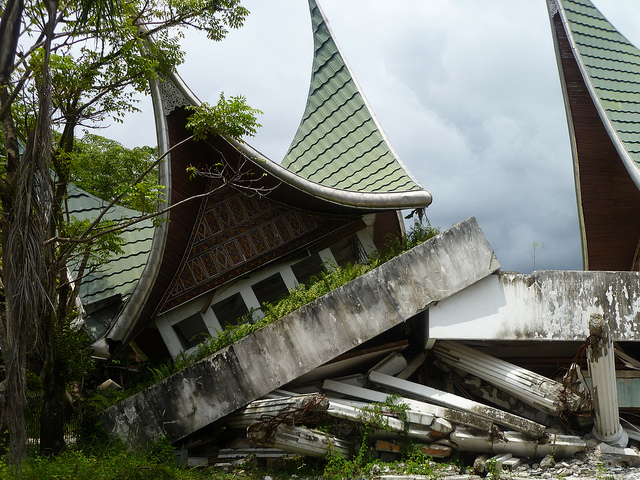 Download this Earthquake Rocks Indonesia Causing Tsunami Scare picture
