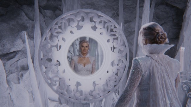 Once-Upon-a-Time-4x06-Family-Business-Snow-Queen-looking-at-herself-in-the-mirror-650x365.jpg