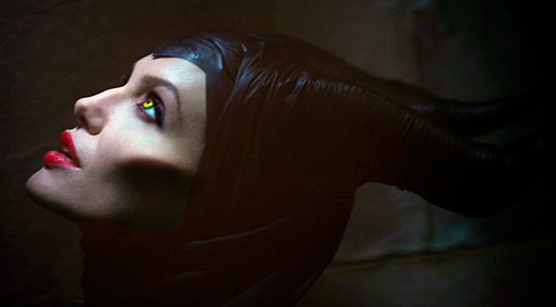 First images of Angelia Jolie as Maleficent released guardian express ifrackle