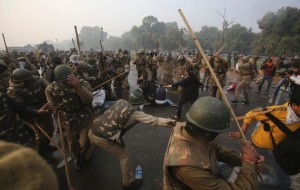 New Delhi protesters defy government ban and continue rally against the rape