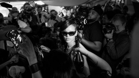 Rihanna tour bus pulled over 1 Rihanna's tour bus pulled over