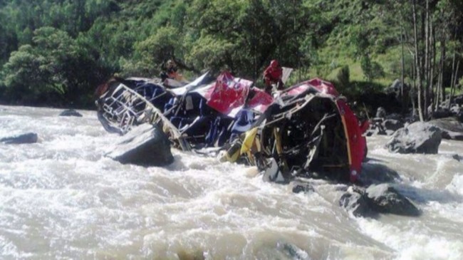 Peru Bus Crash Leaves At Least 33 Dead and 10 injured 1 Peruvian Bus Crash Leaves At Least 33 Dead