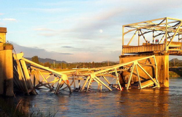 bridge collapse