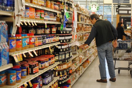 Most U.S packaged foods contain ingredients banned in 100 countries
