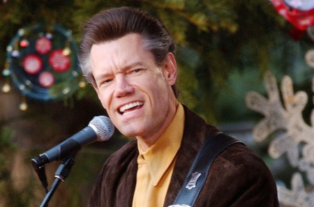 Randy Travis out of hospital and on road to recovery