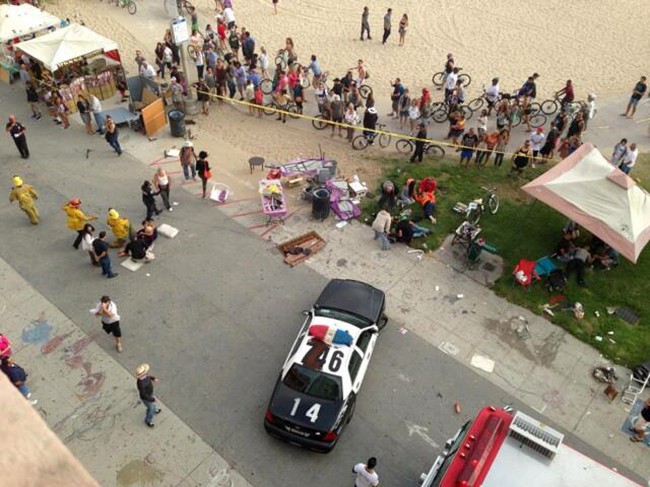 Car Plows Through Los Angeles Crowd, Killing One and Injuring Scores 1 Car Into Beachgoers