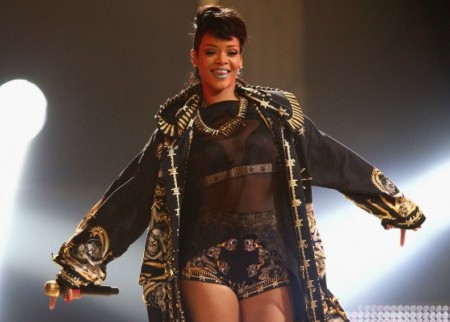 Rihanna Twitter Monitored by Thai Police