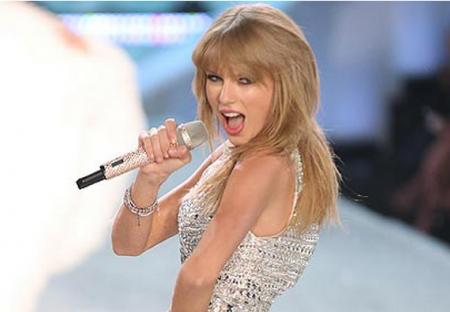 Taylor Swift Dissed by Victoria’s Secret Model
