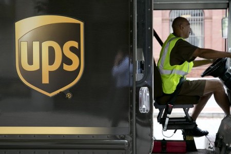 UPS and FedEx Blasted for not Delivering Christmas Gifts by December 25
