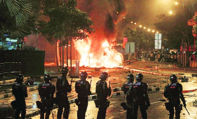 Singapore Riot Caused by 400 Drunkards?