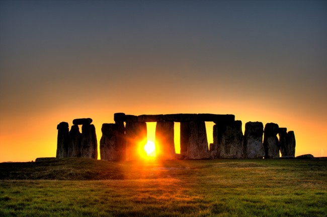 Stonehenge new tourist center opens
