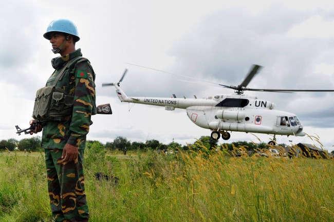 south sudan evacuated with UN helicopters
