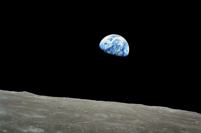 Apollo 8 Earthrise Photo Recreated