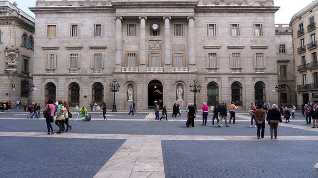 Spain Activists Strip to Make Their Point for Animals 1 Spain Activists Strip to Make Their Point for Animals
