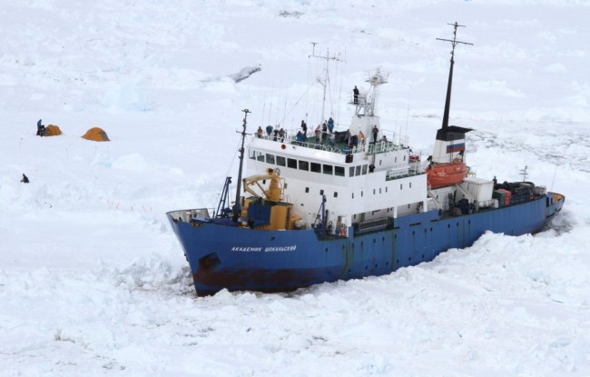 52 Akademik Shokalskiy Passengers Rescued as Snow Dragon Issues Distress 1 52 passengers rescued from MV Akademik Shokalskiy as Snow Dragon issues distress
