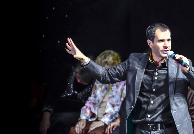 Sydney Balcony Fall Killed US hypnotist Dr. Scott Lewis Sydney