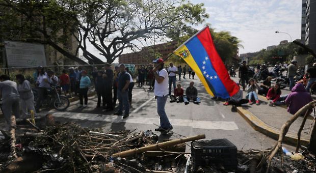 Venezuela Protests turn violent