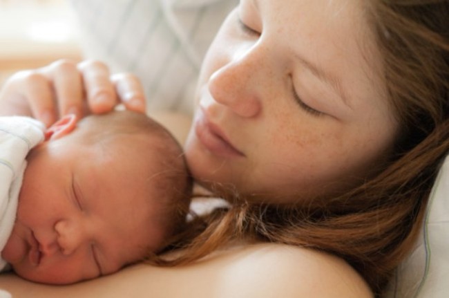 Breast Feeding Might Not Be Much Better Than Bottle Feeding Says Study