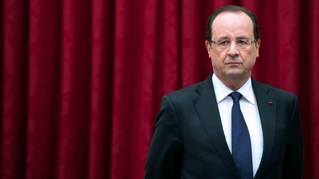 Hollande Arrives in US Alone and Complicated Hollande