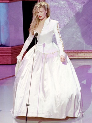 Oscar Countdown: The Top 10 Worst Red Carpet Dresses of All Time