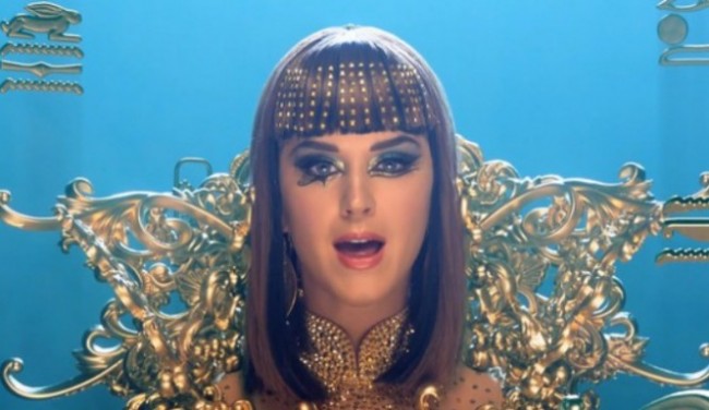 Katy Perry Breaks 'Billboard' Record With 'Dark Horse' Katy Perry
