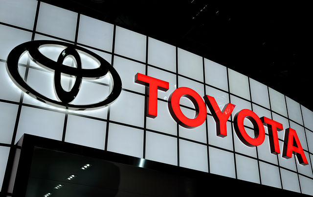 Toyota Agrees to Pay $1.3 Billion to Settle Safety Issues - Guardian