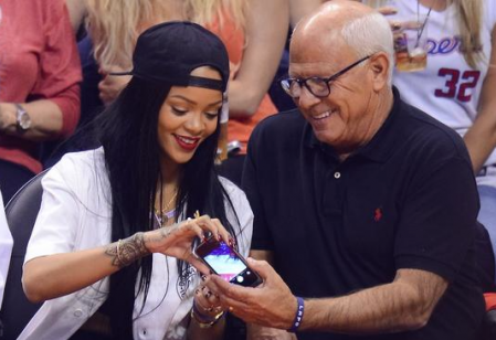 Rihanna Whoopsie Costs Her $25000