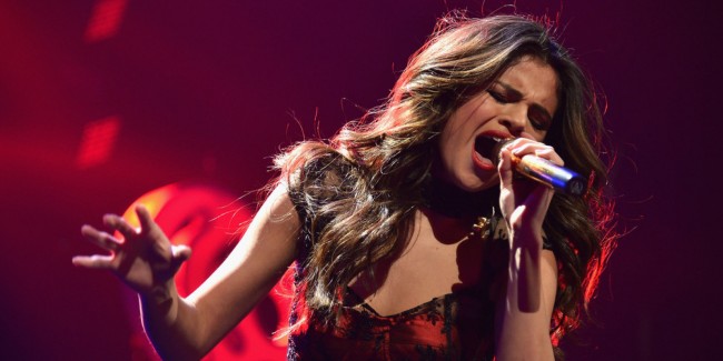 Selena Gomez Battle Lupus Claims Family 1 Selena Gomez