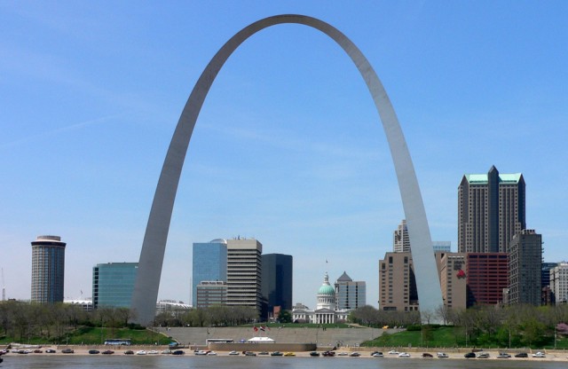 Gateway Arch: Monument to the Past, Beacon for the Future 1 Gateway Arch in St. Louis