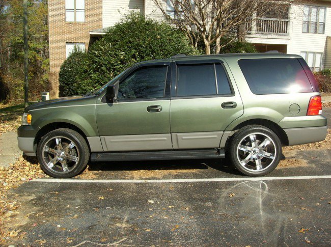 Young Florida Boy Tossed Out of Automobile Later Dies