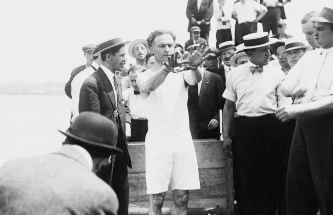 ‘Houdini’ Miniseries Starts on History, Critics Skeptical Houdini