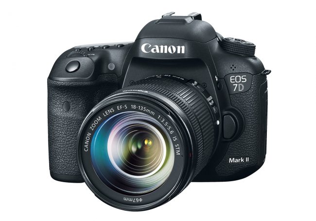 Canon Blows Away Photographers With EOS 7D Mark II Canon EOS 7D Mark II