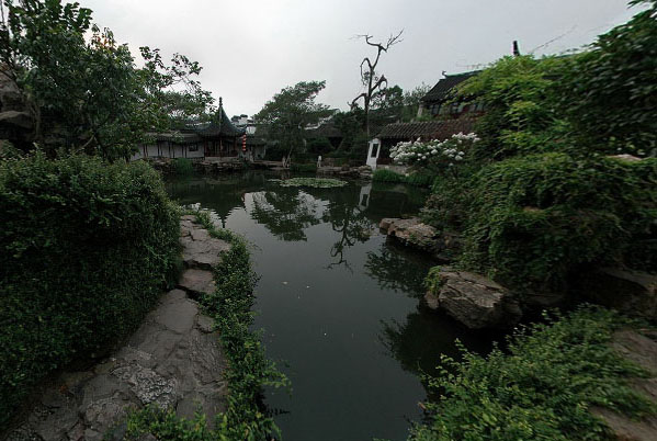 Boy Finds 3,000 Year Old Sword in River While Washing Hands