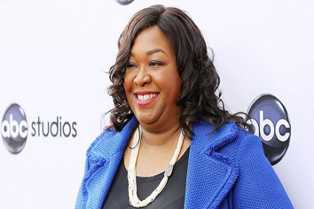 Shonda Rhimes Twitter Beef With NY Times Writer Goes Viral