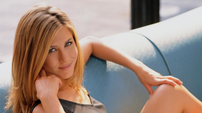 Jennifer Aniston Takes on Chronic Pain in 'Cake' Jennifer Aniston Chronic Pain Cake Movies