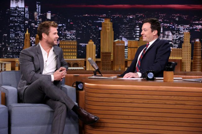 Jimmy Fallon and Chris Hemsworth Play 'Water War' [Video] · Guardian ...