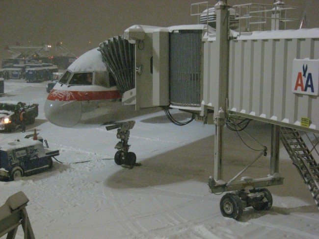 Snowstorm Causes Cancellation of 6,500 Flights Snowstorm