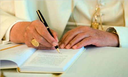 Doomsday Prophecy Holds Pope Francis Under Political Eye doomsday