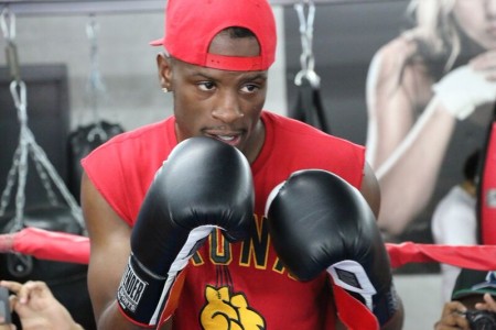 ESPN Boxing Saturday Showdown Will Feature Keith Thurman vs. Luis Collazo boxing