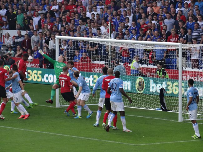 Pep Guardiola Won the First Derby of Manchester in Premier League Guardiola