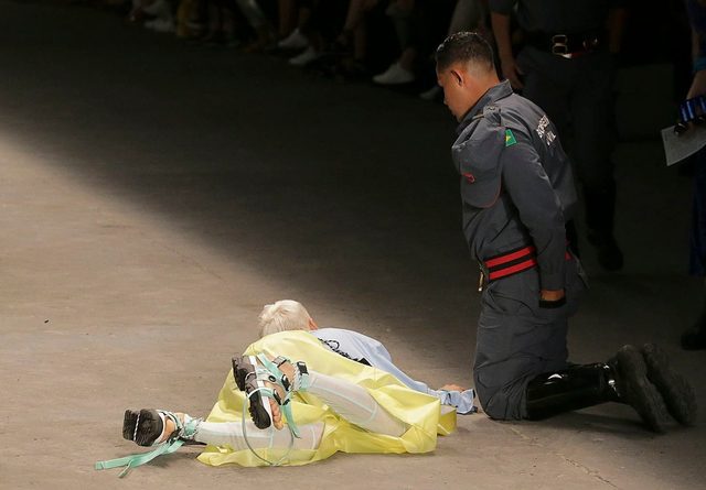 Tales Soare, Brazilian Model, Dies on Catwalk During Fashion Week [Graphic Video]