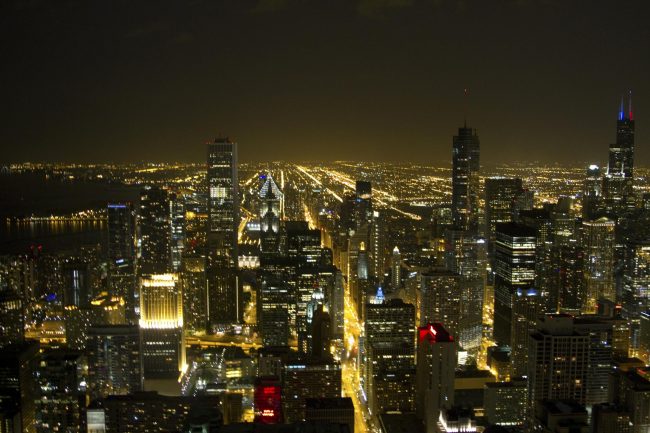 Chicago Downtown Looted Following Police Conflict in Englewood Chicago