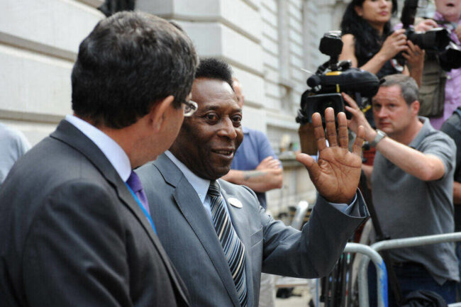 80-Year-Old Soccer Great Pelé Recovering From Surgery Thanks Well Wishers Pelé