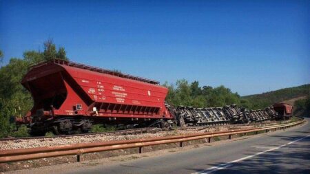 Amtrak Train Derails on the Way to Chicago Train
