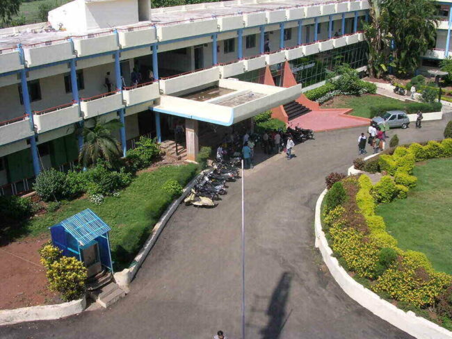 Students Reconsider College Plans Because of Abortion Bans in US abortion