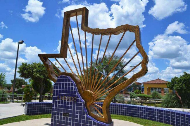An Ugly Wall Becomes a Beautiful Park in Laredo Laredo