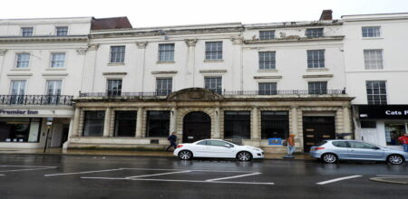 Bank of England to Buy UK Bonds to Avert Financial Crisis bank