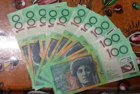 Pound Shunned Against Euro and Dollar pound